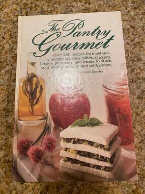 Vintage The Pantry Gourmet hardback book 1984